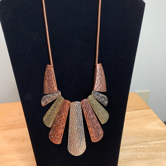 Necklace - Picture 2 of 2